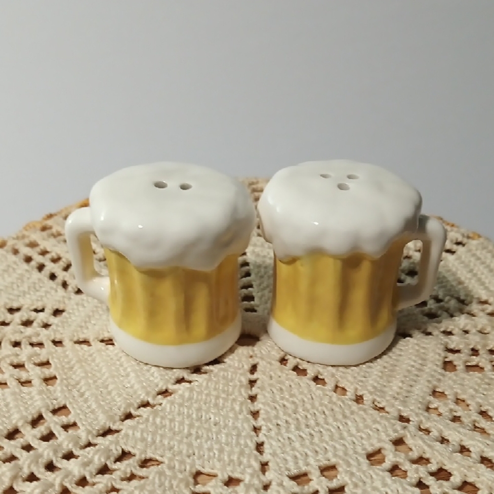 Cracker Barrel White and Gold Serveware Set